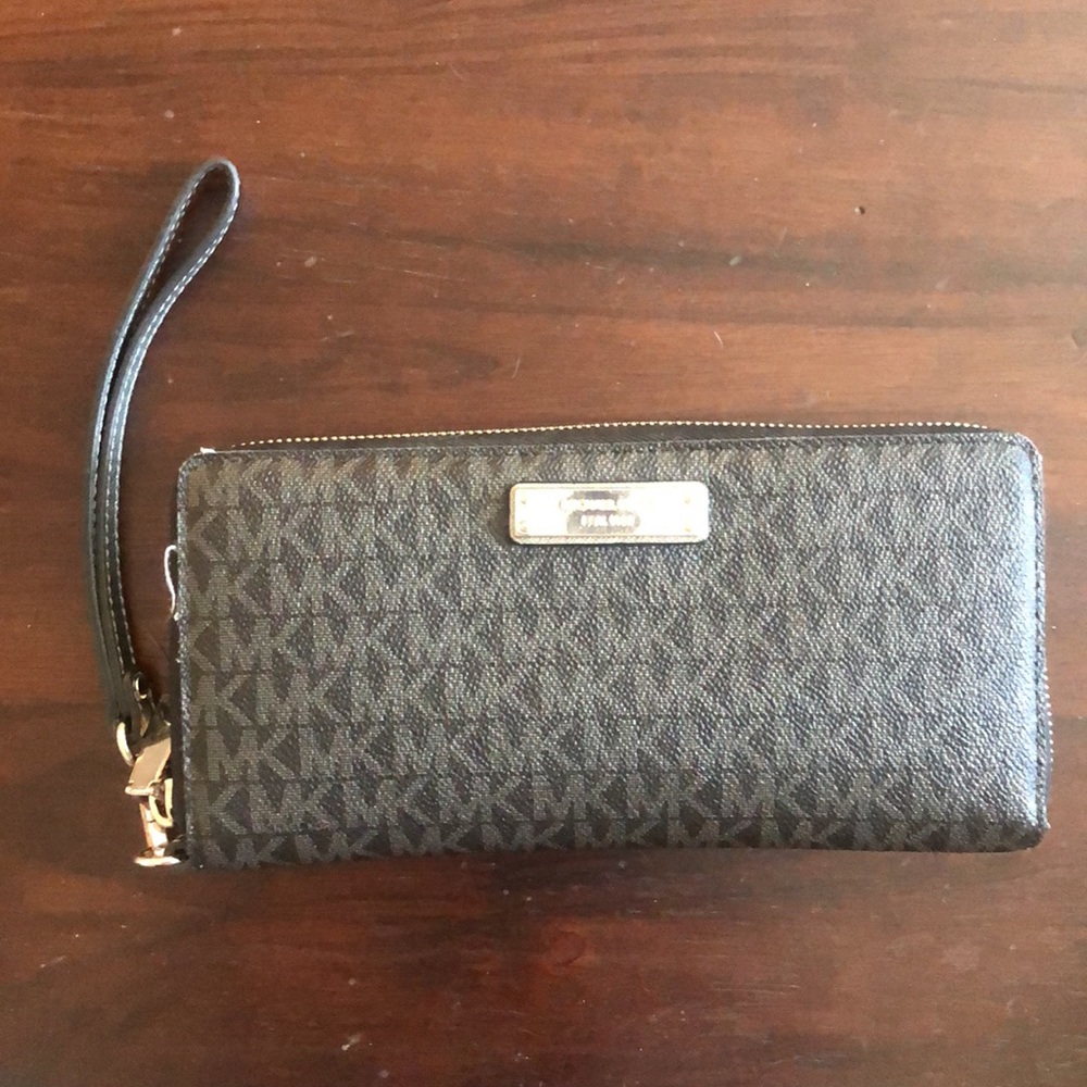 Michael Kors wallet